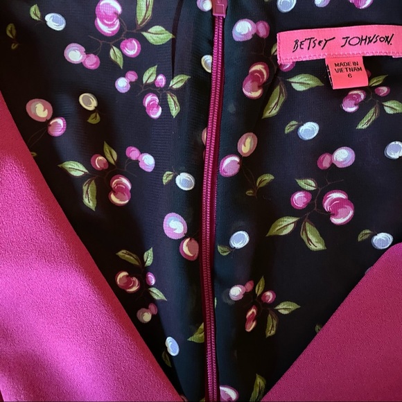 Betsey Johnson Short Sleeve Pink Scuba Crepe Dress NWT - Picture 6 of 10